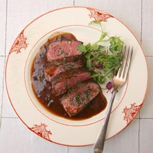 Filet Mignon Con Salsa Bordelaise