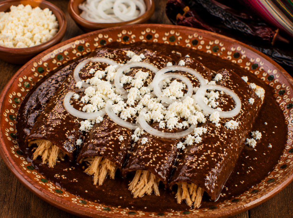 Enchiladas de Mole Doña María con Pollo | Receta Fácil y Deliciosa