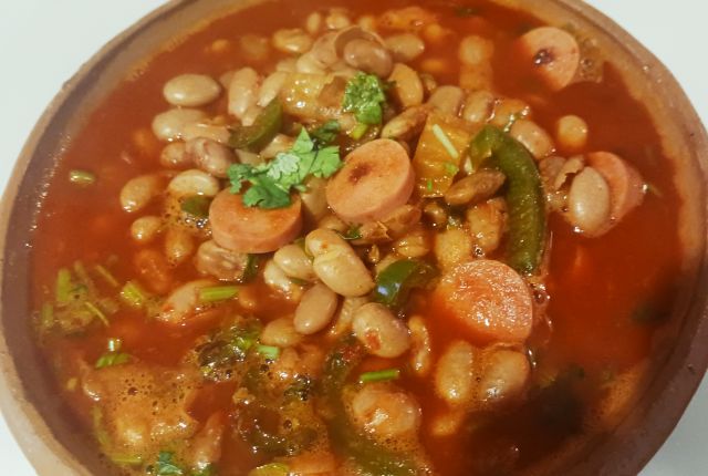 Receta de Frijoles Charros Borrachos