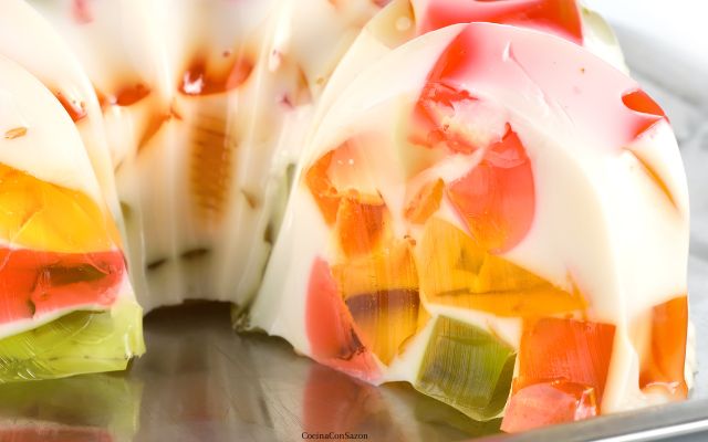 Postre De Gelatina Marmoleada Con Leche Condensada