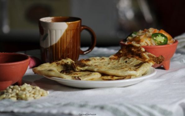 Gorditas de chicharrón prensado un clásico de la cocina mexicana