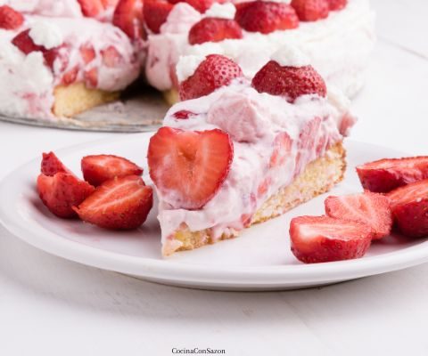 Pastel De Fresas Con Crema Y Queso