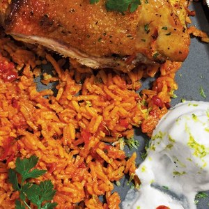 Arroz Con Pollo Y Aderezo De Yogurt