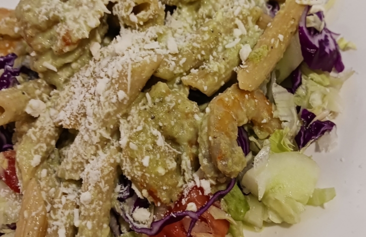 ¡Exquisita y sin culpa! Deliciosa Ensalada Pasta Con Camarones y Aderezo Poblano