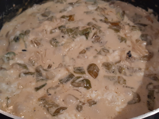Rajas Verdes Con Queso Y Crema